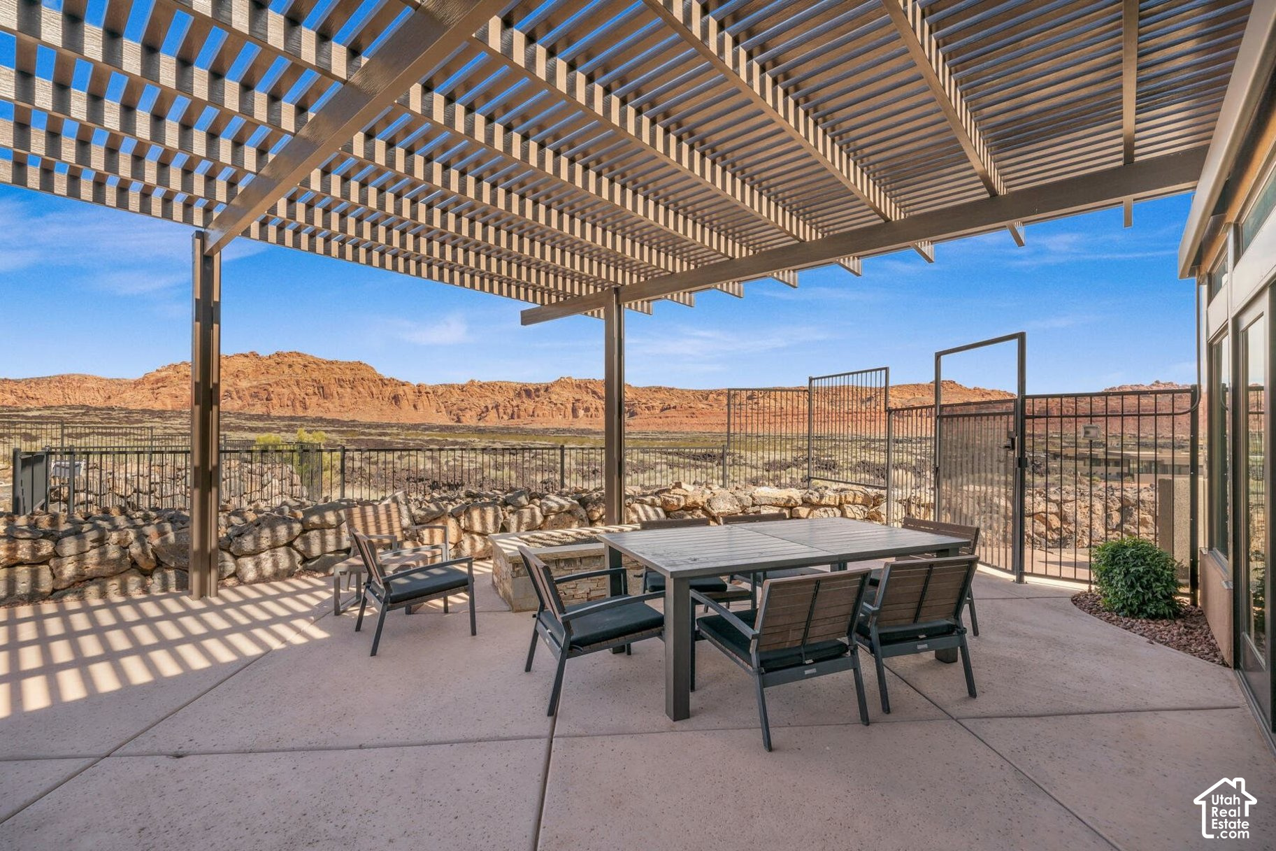 main property photo 36
