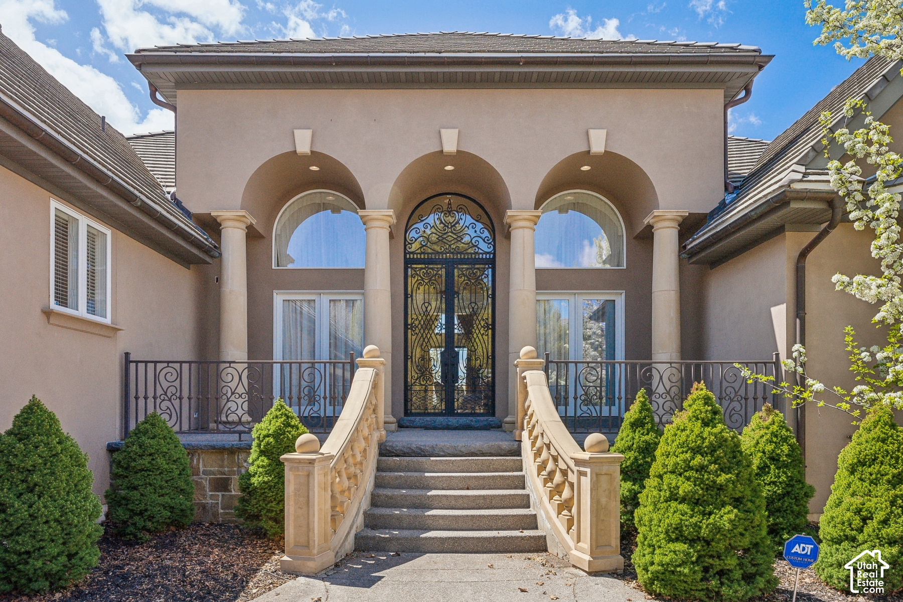 main property photo 13