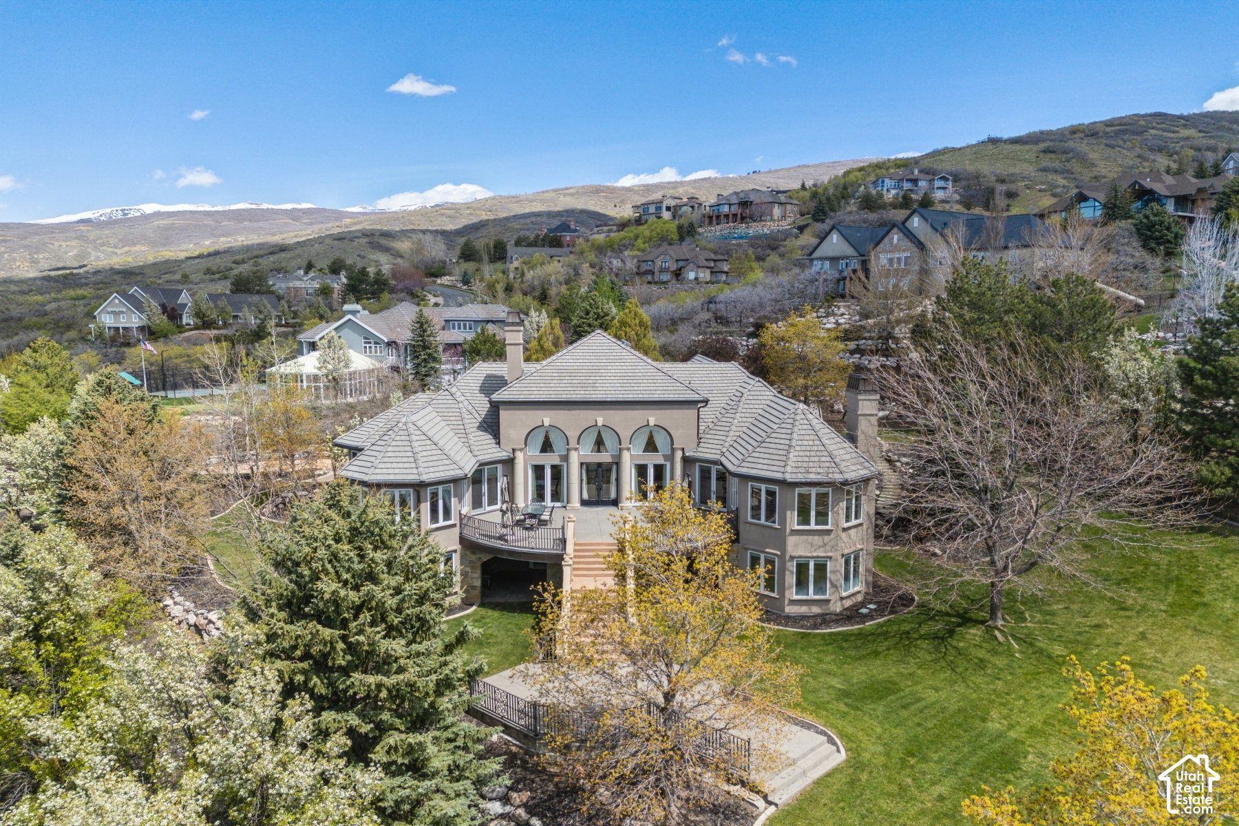 main property photo 2
