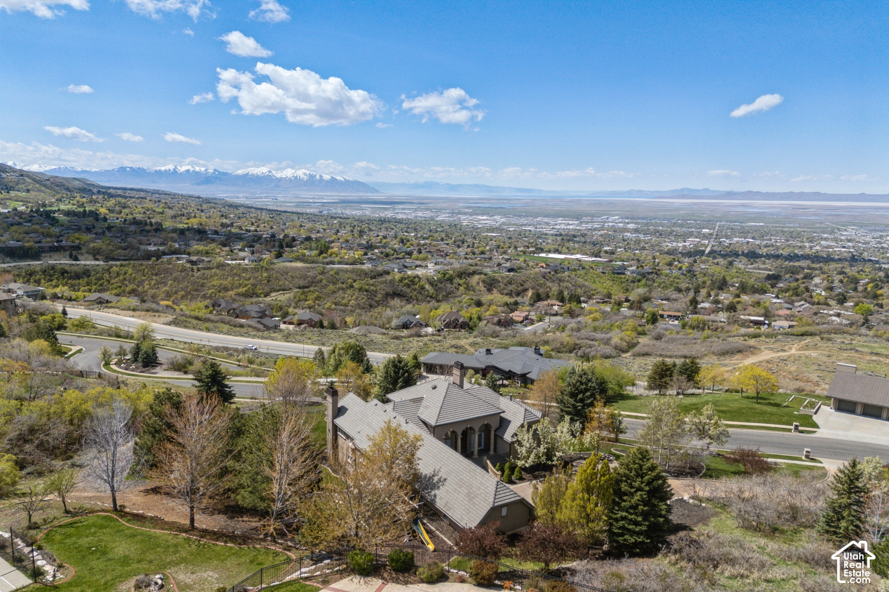 main property photo 8