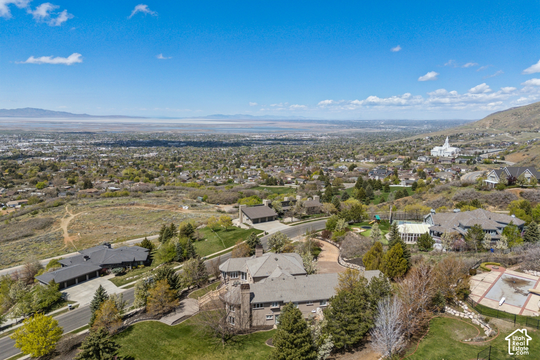 main property photo 9