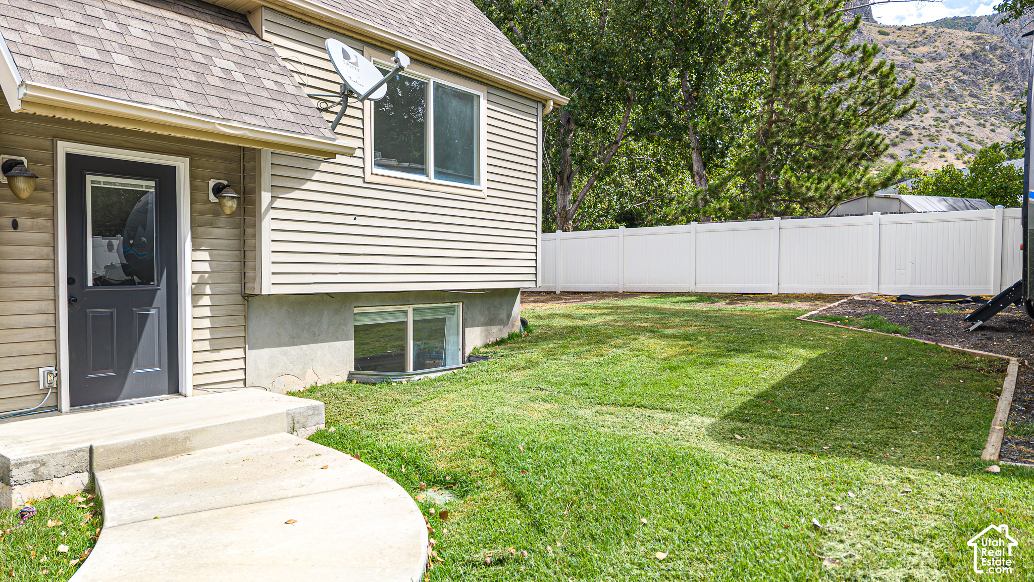 main property photo 47