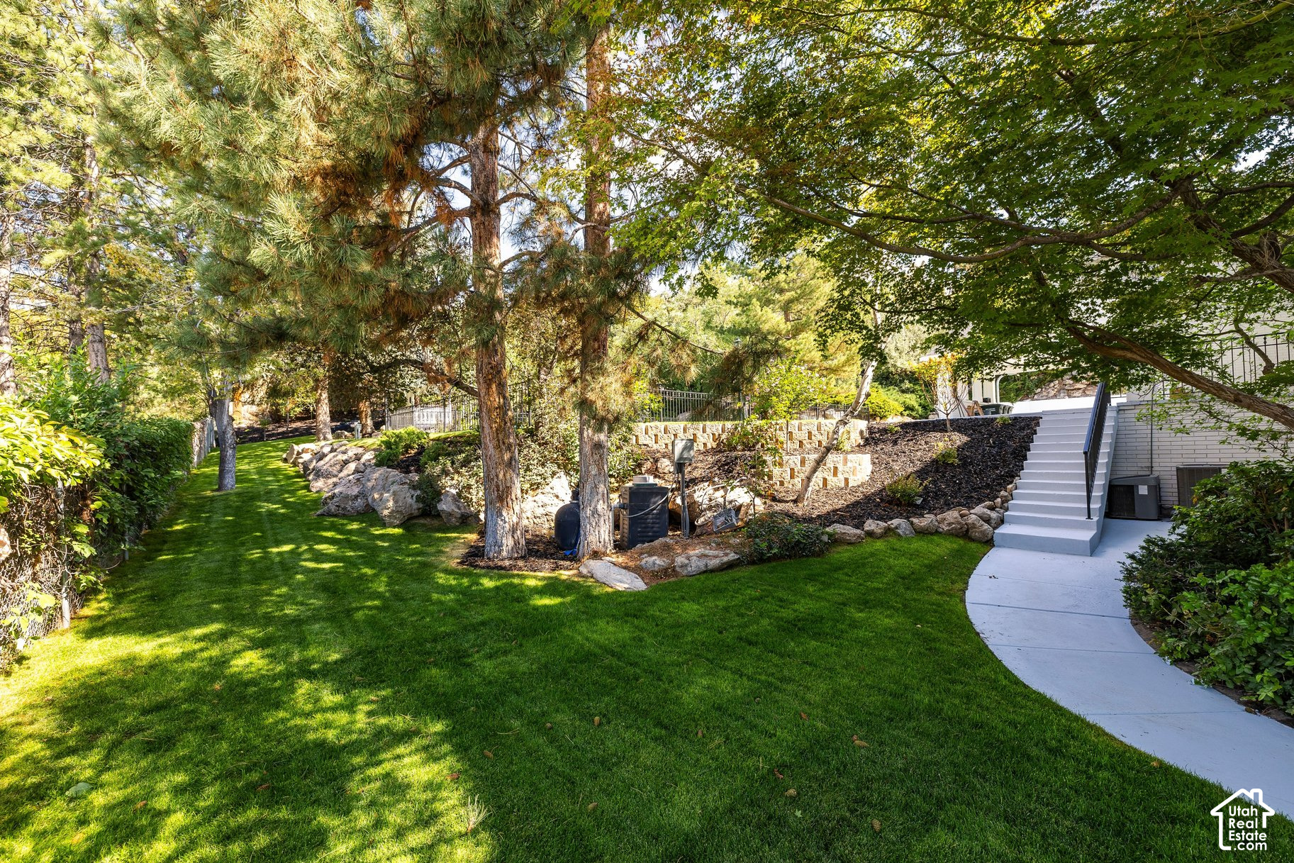 main property photo 81