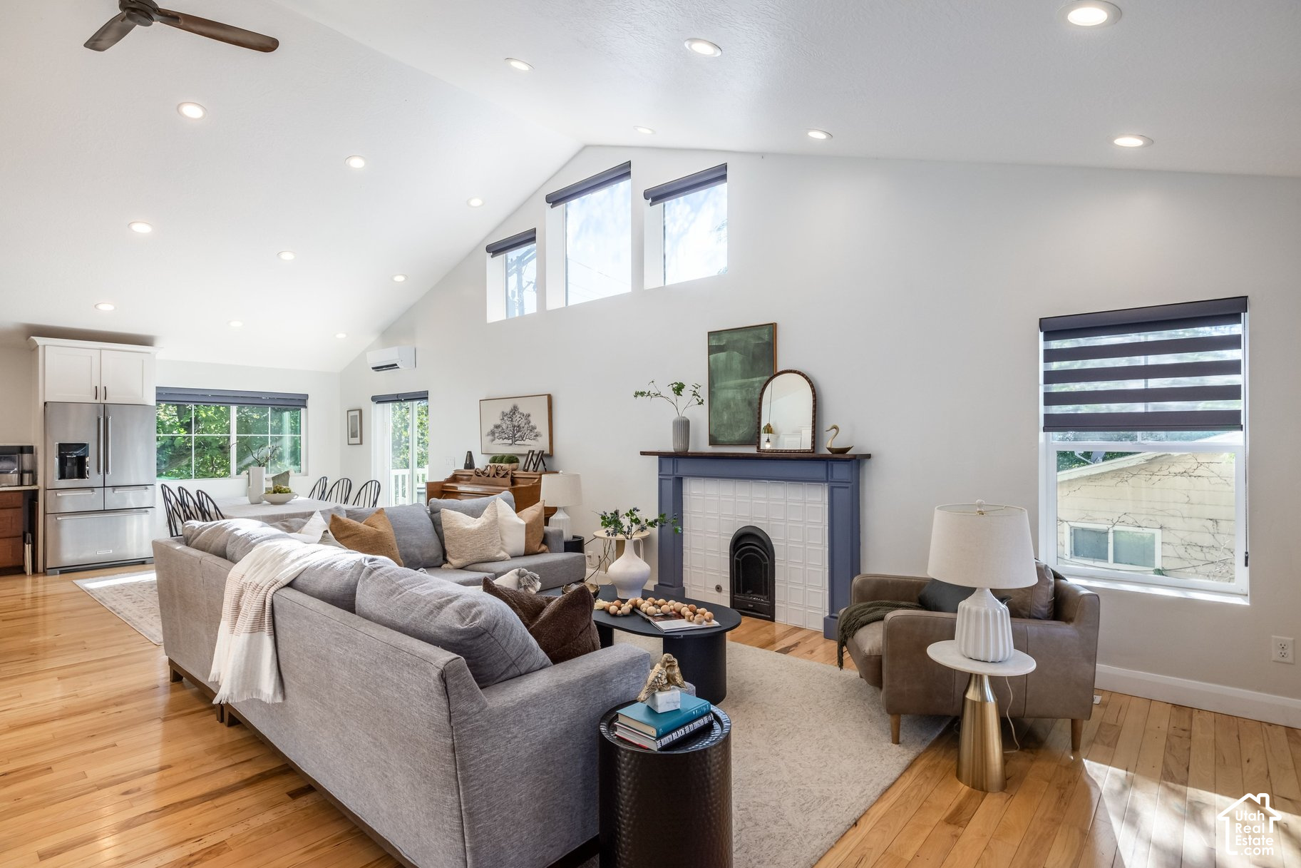 property viewer photo 2