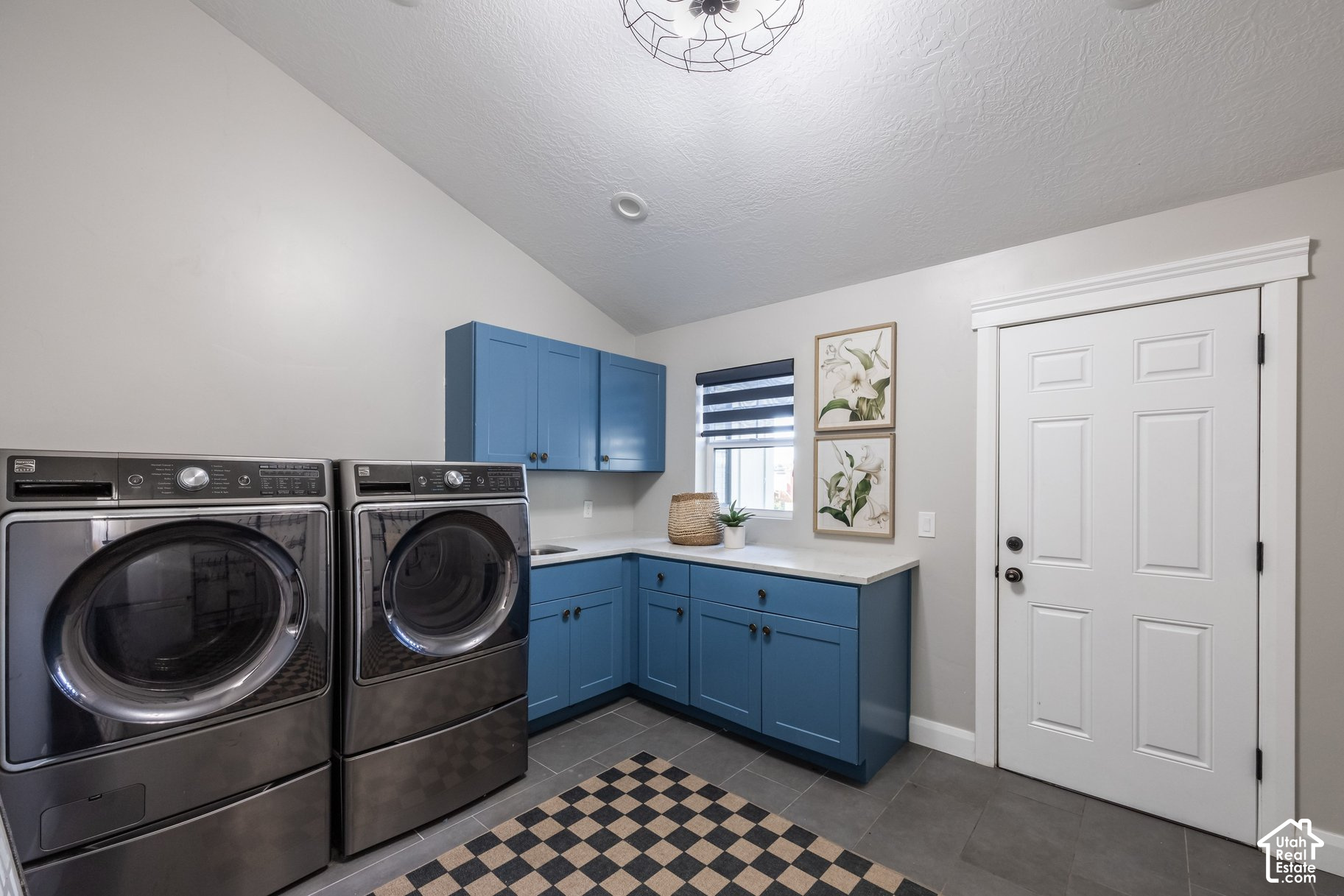 property viewer photo 22