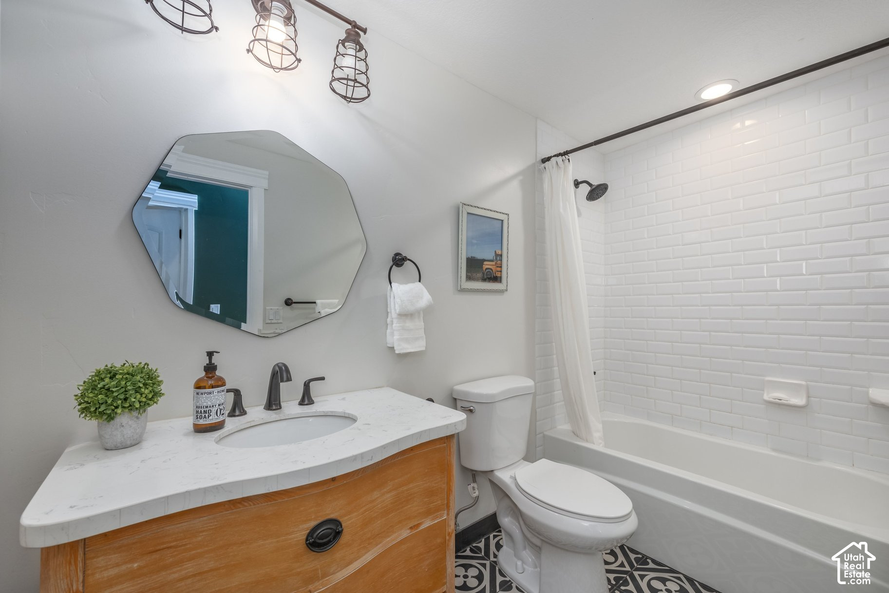 property viewer photo 23