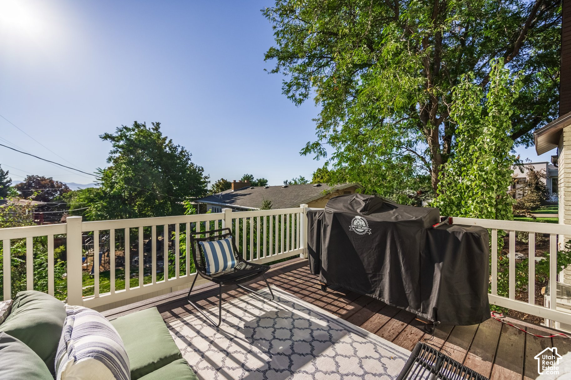 property viewer photo 25