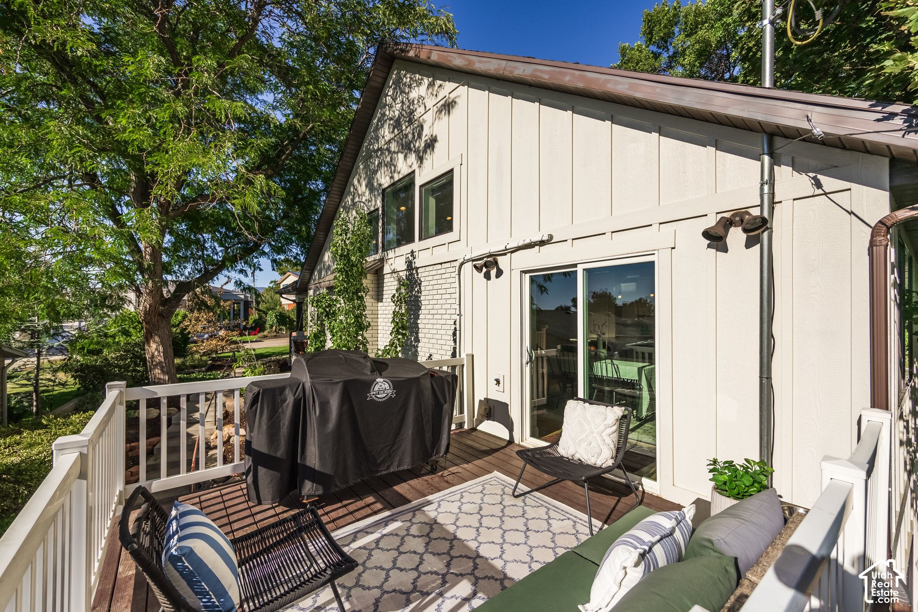 property viewer photo 26