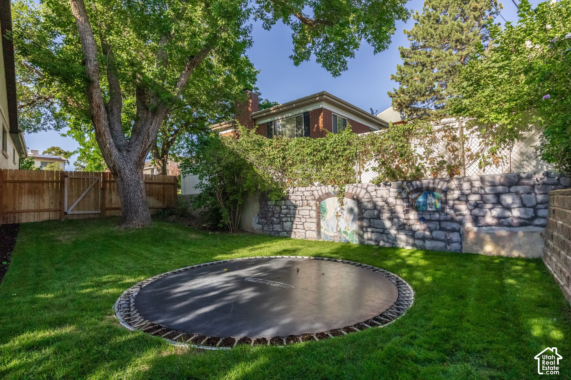 property viewer photo 27