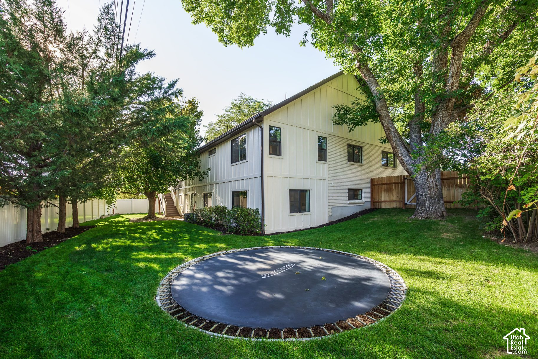 property viewer photo 29