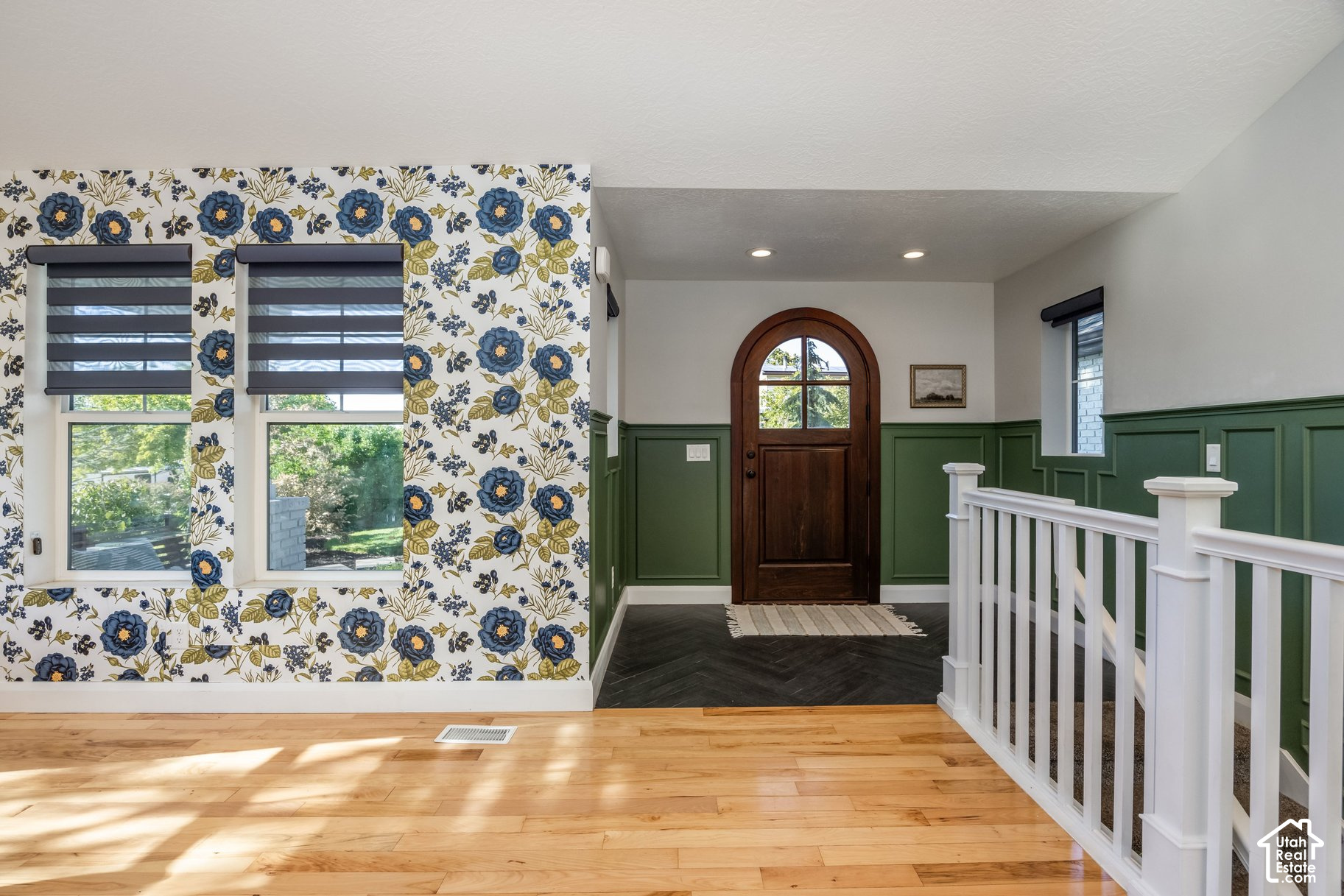 property viewer photo 4