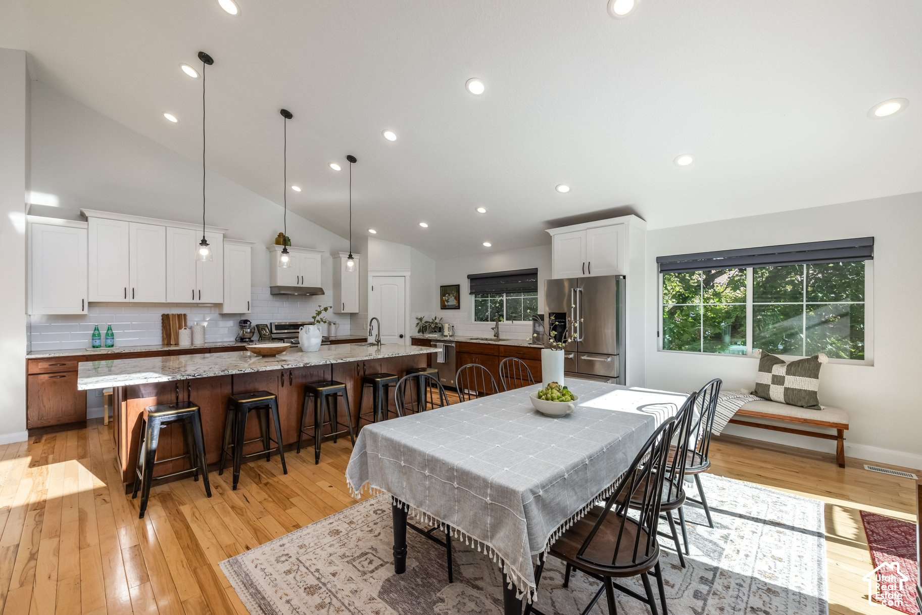 property viewer photo 8