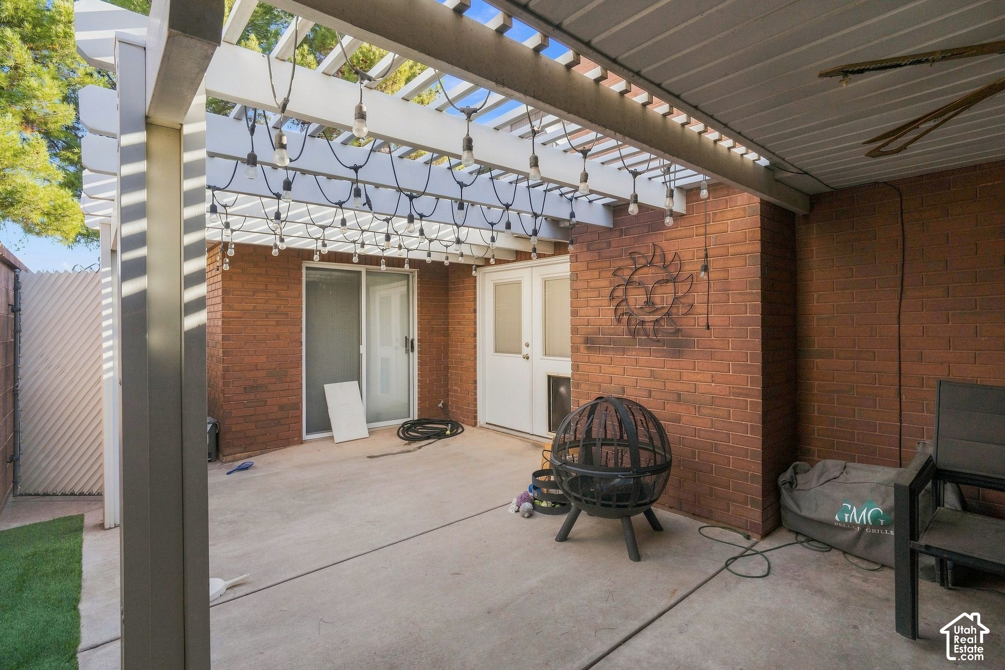 main property photo 22