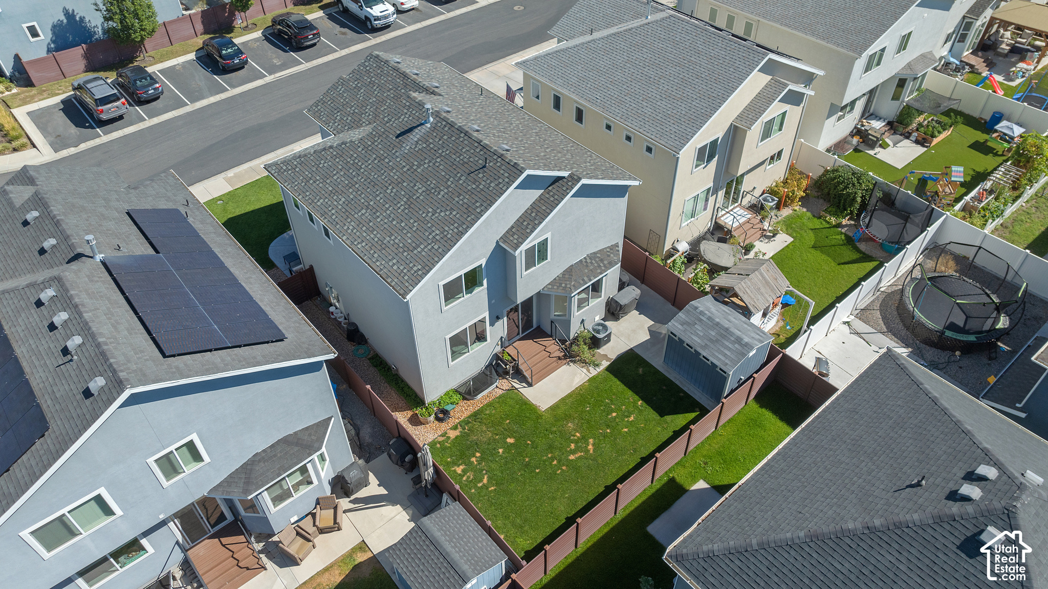 main property photo 28