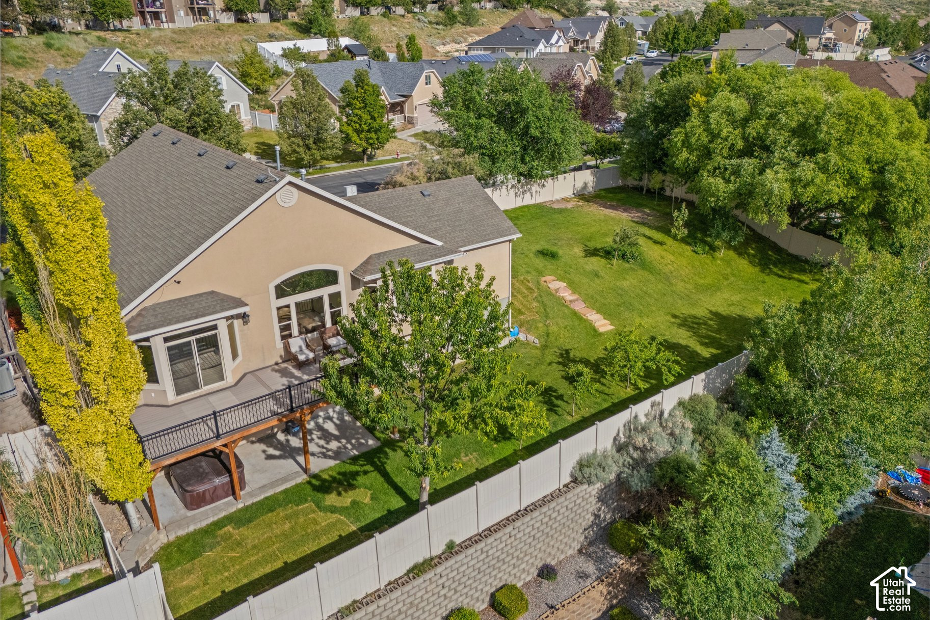main property photo 6