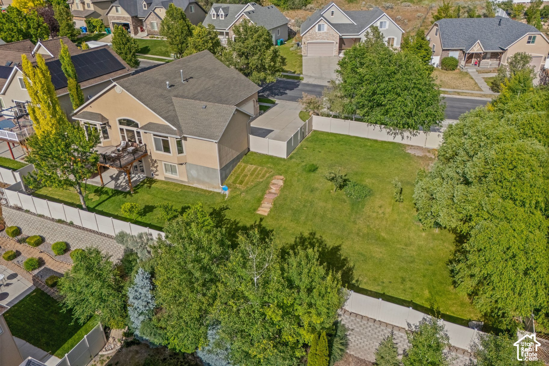 main property photo 9