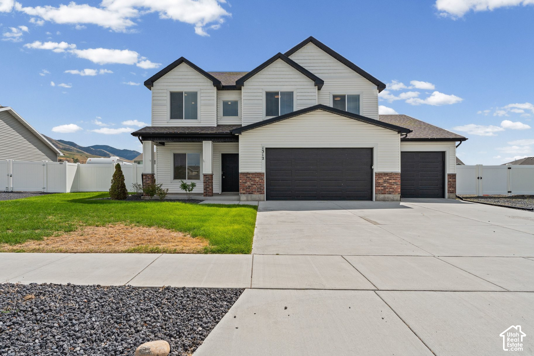 main property photo 50