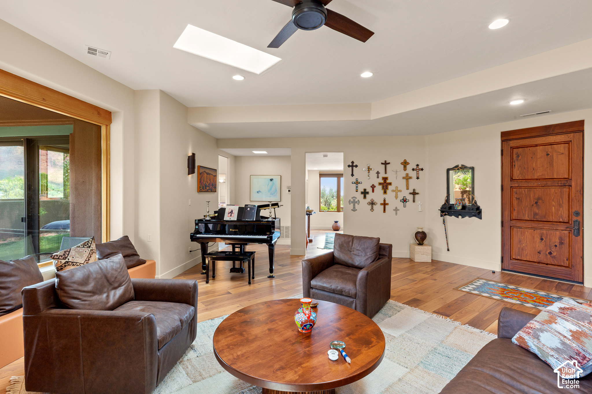 main property photo 7