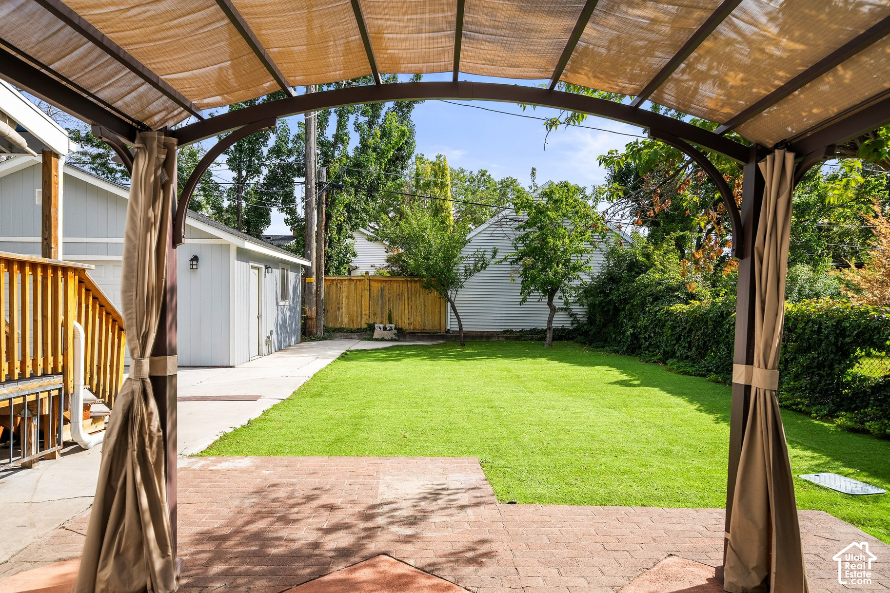 main property photo 20