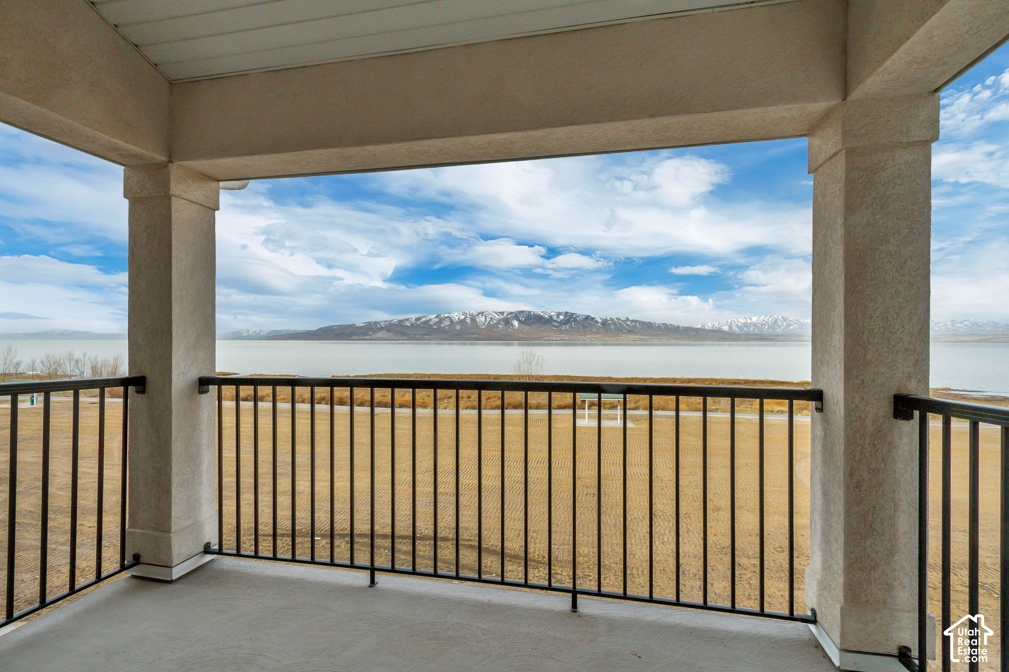 main property photo 23