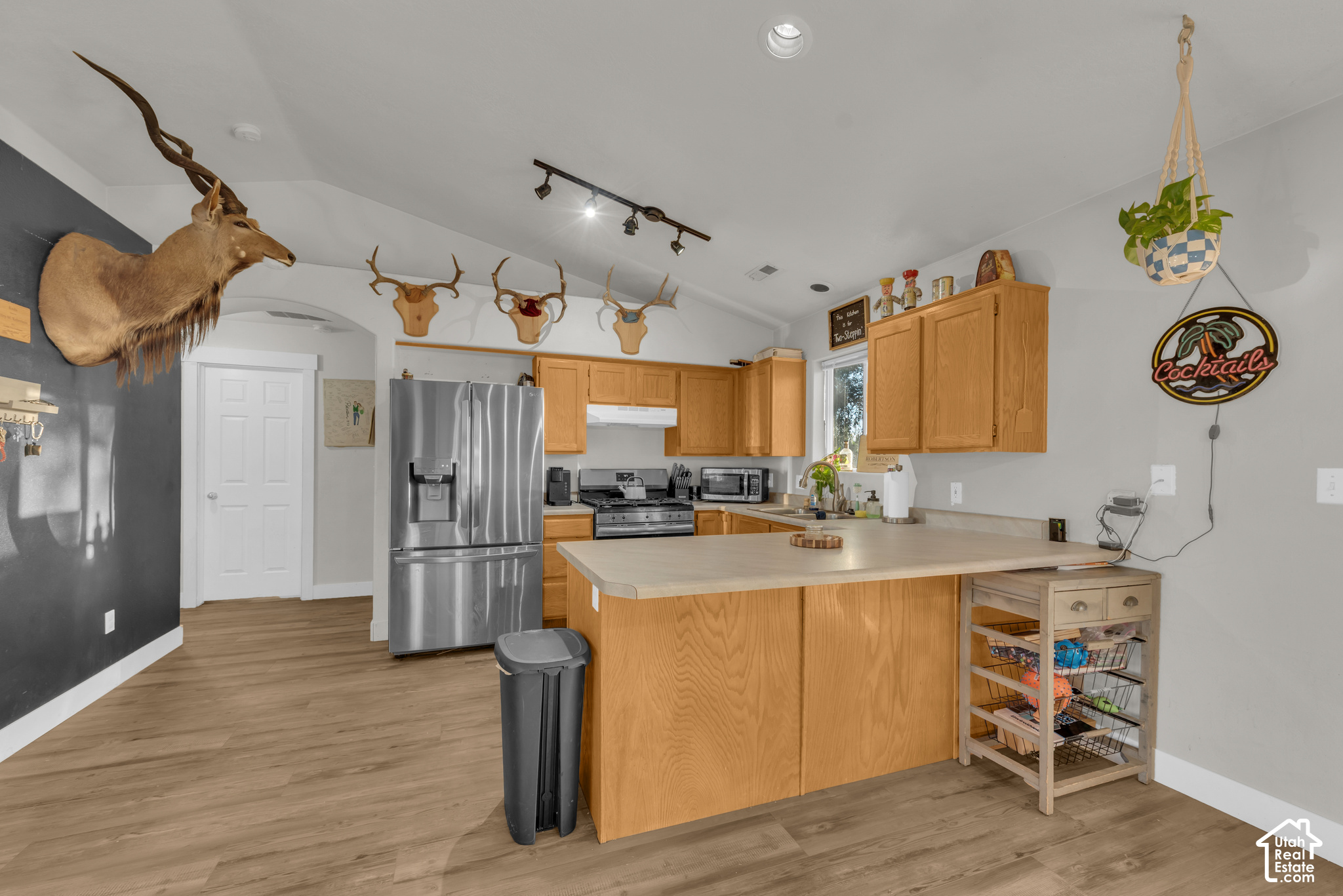 main property photo 14