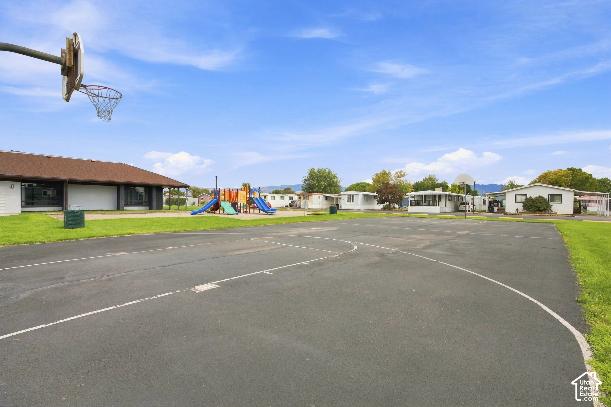 main property photo 31