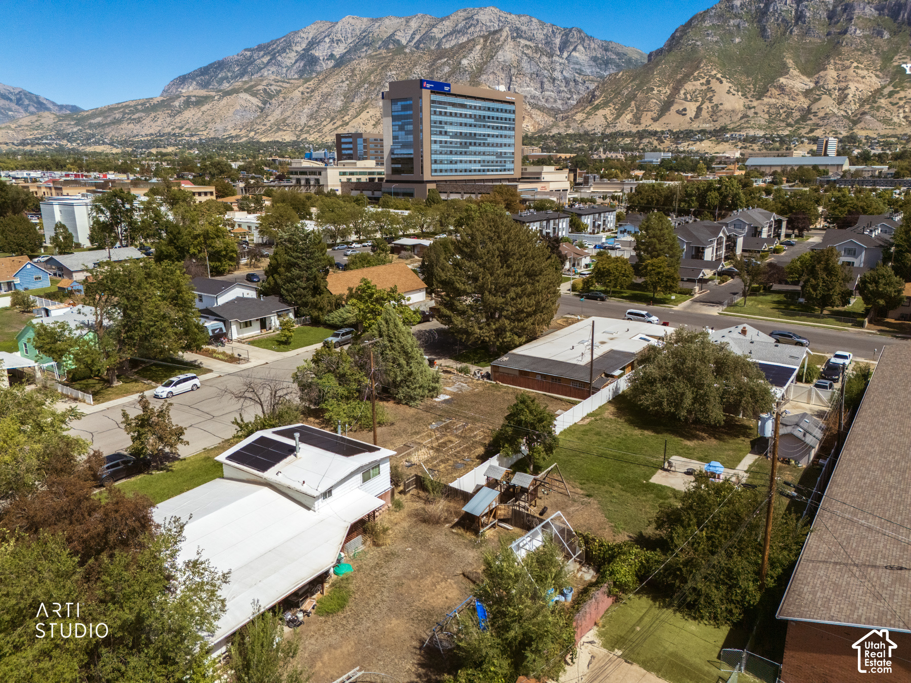 main property photo 10