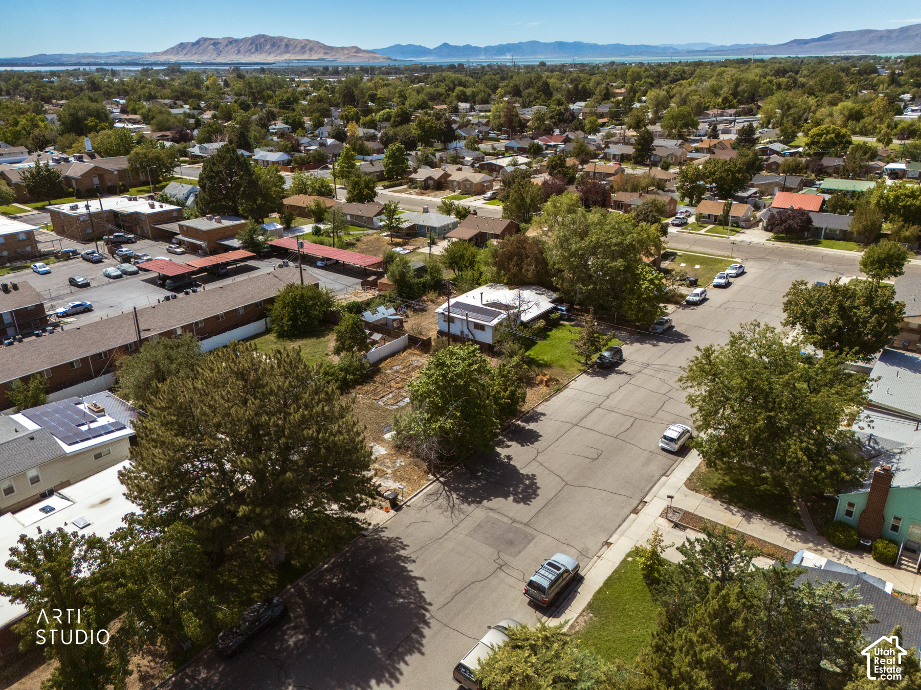 main property photo 13