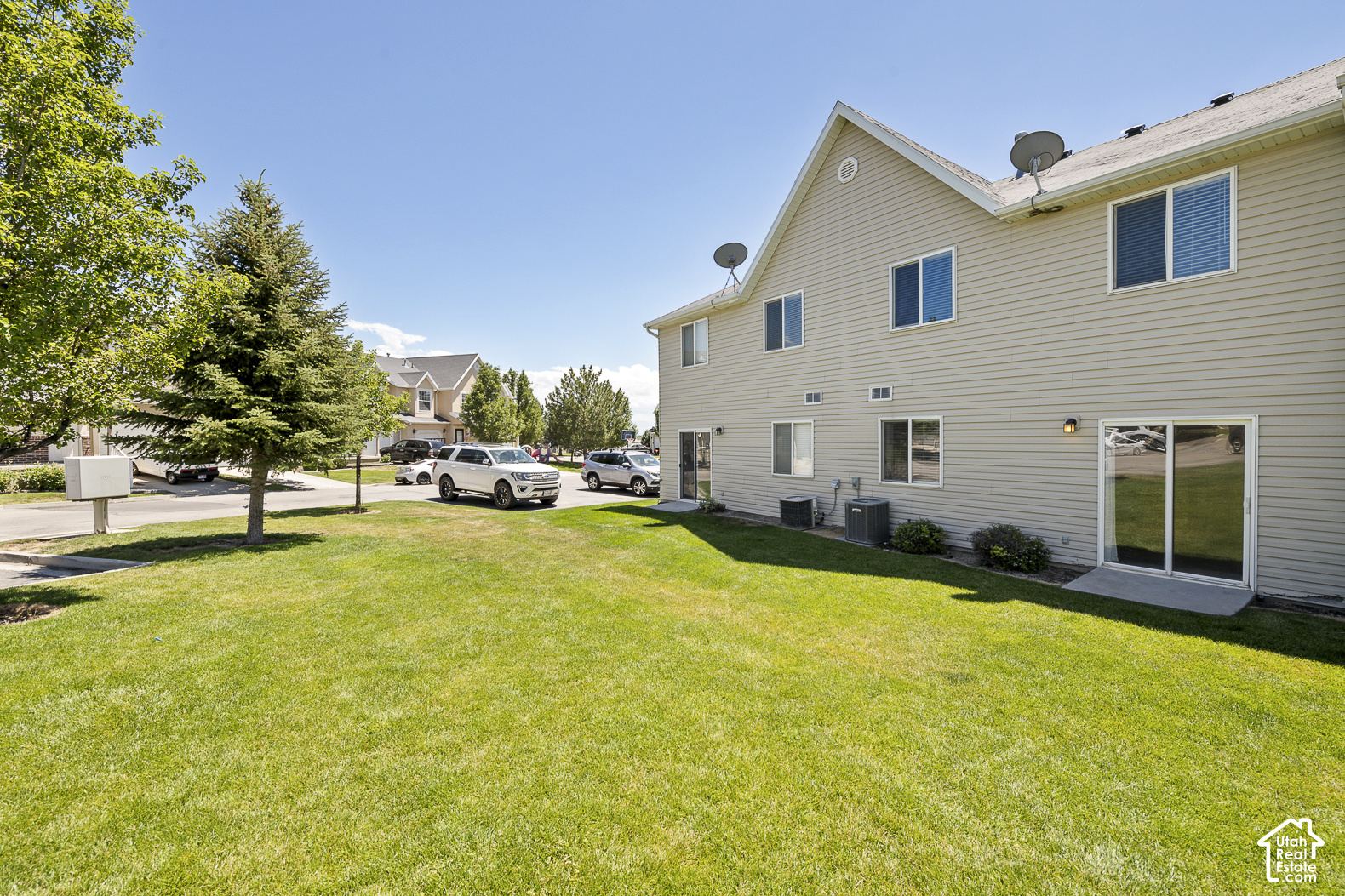 main property photo 27