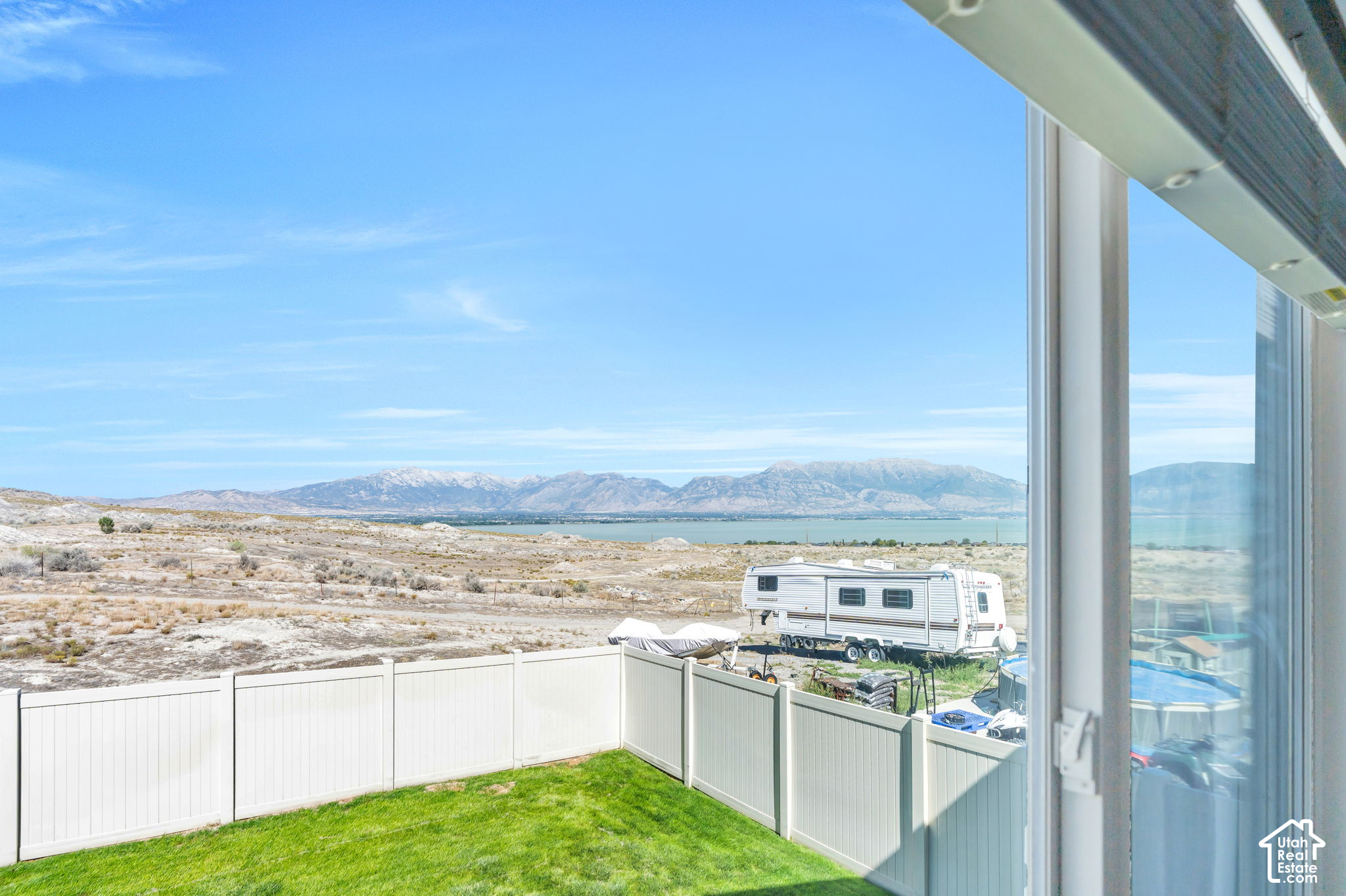 main property photo 17