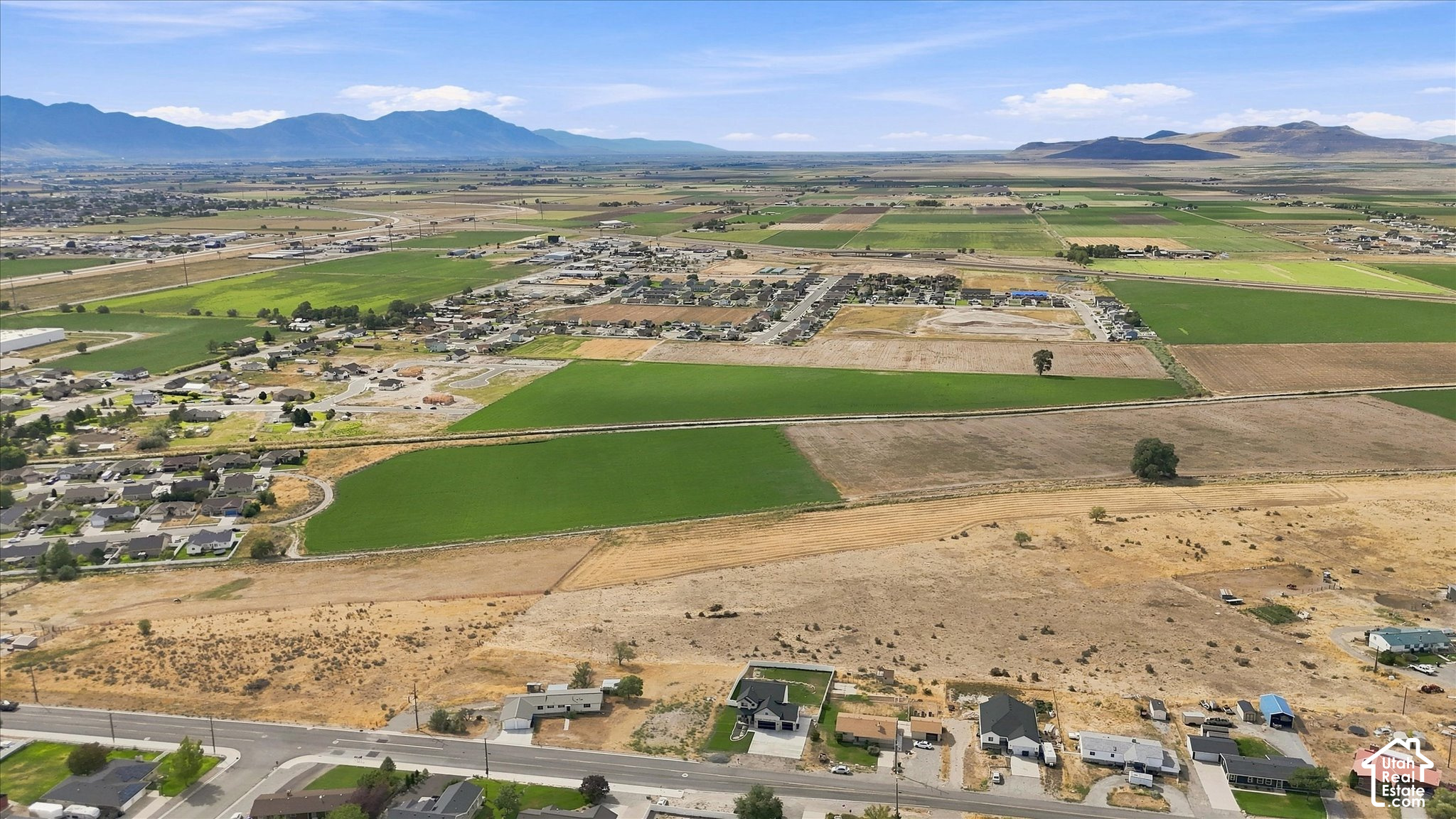 main property photo 9