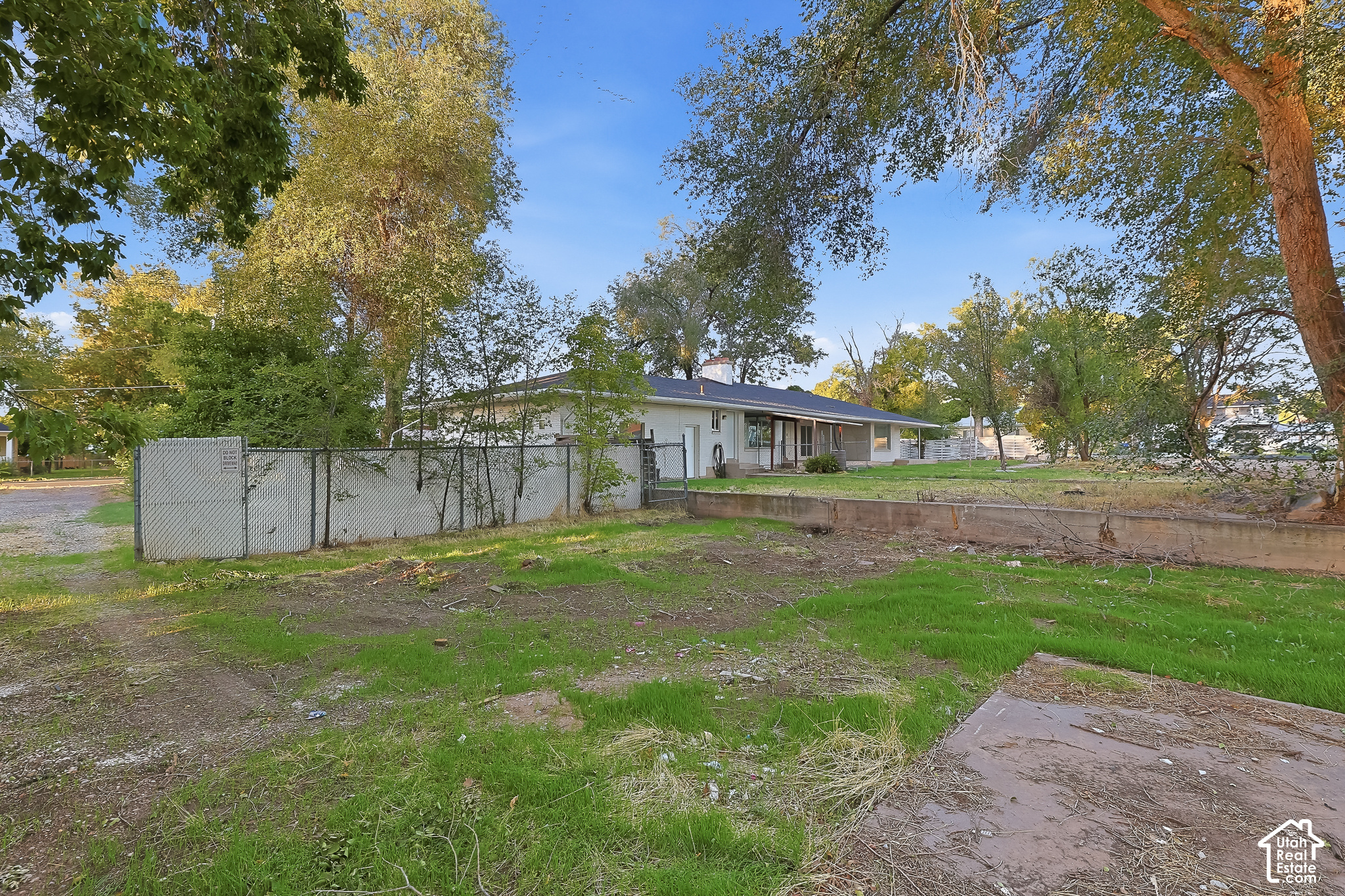 main property photo 34