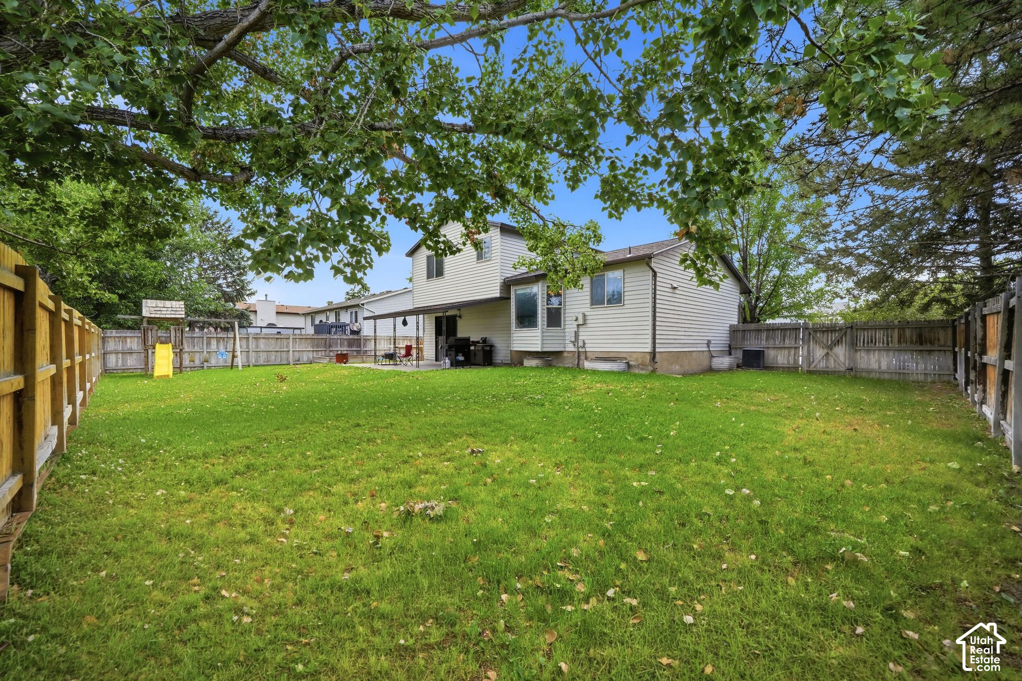 main property photo 21