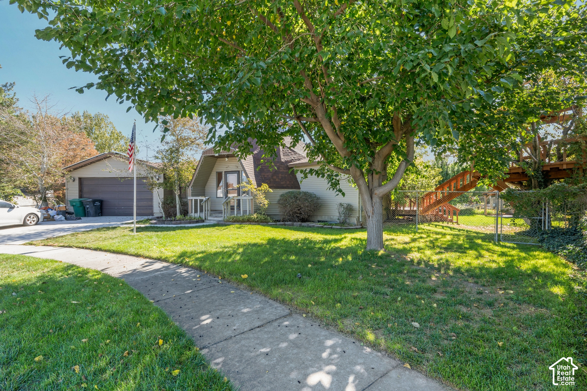 main property photo 31