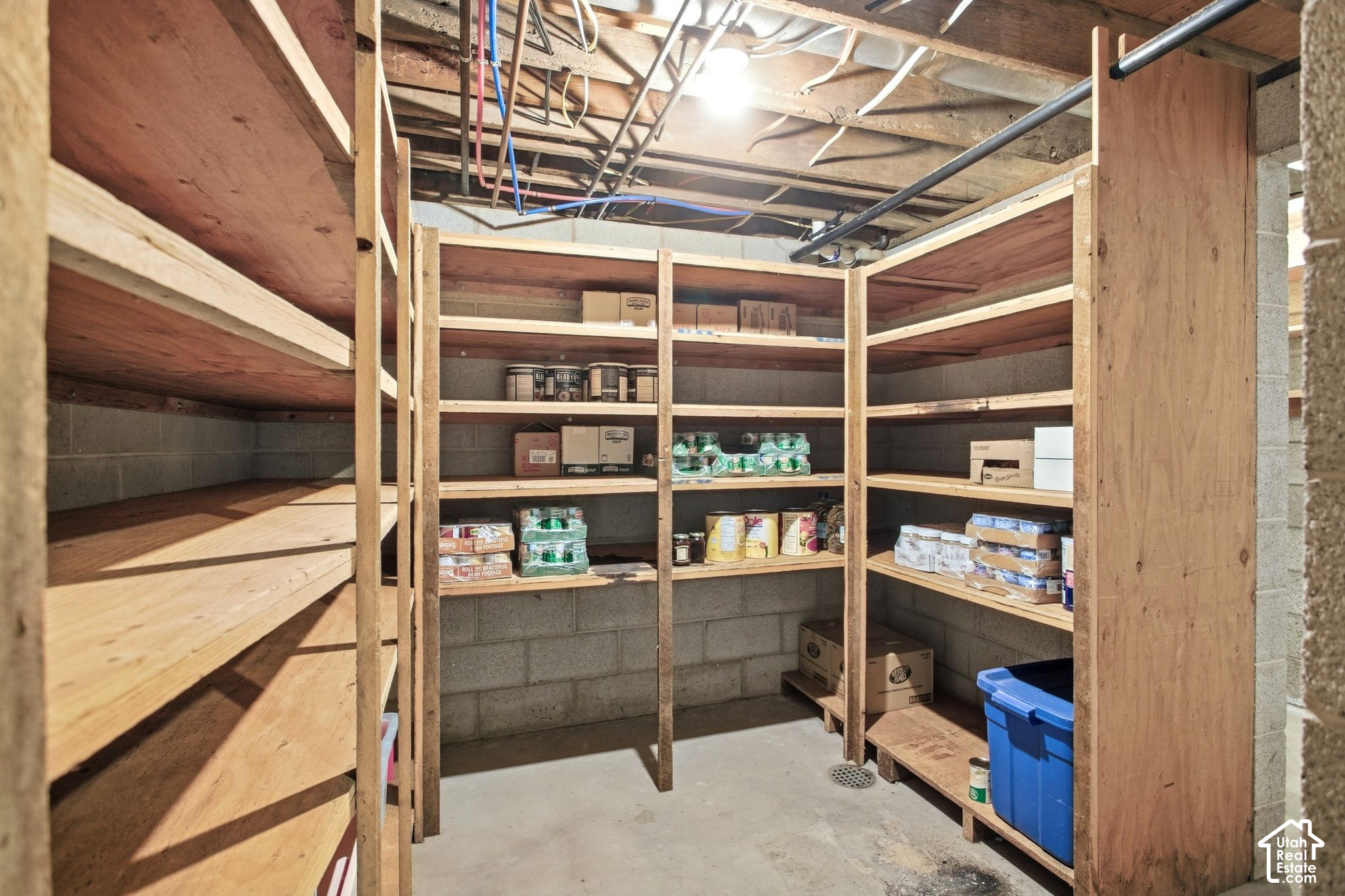 main property photo 11