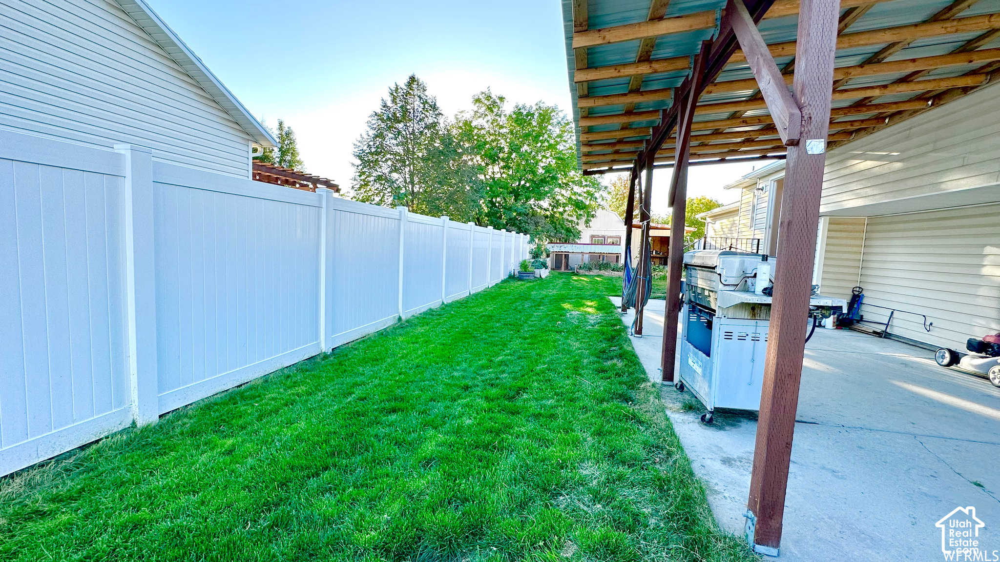 main property photo 35
