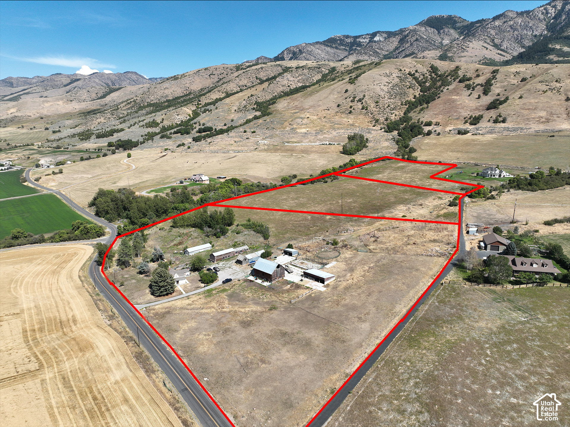 main property photo 4