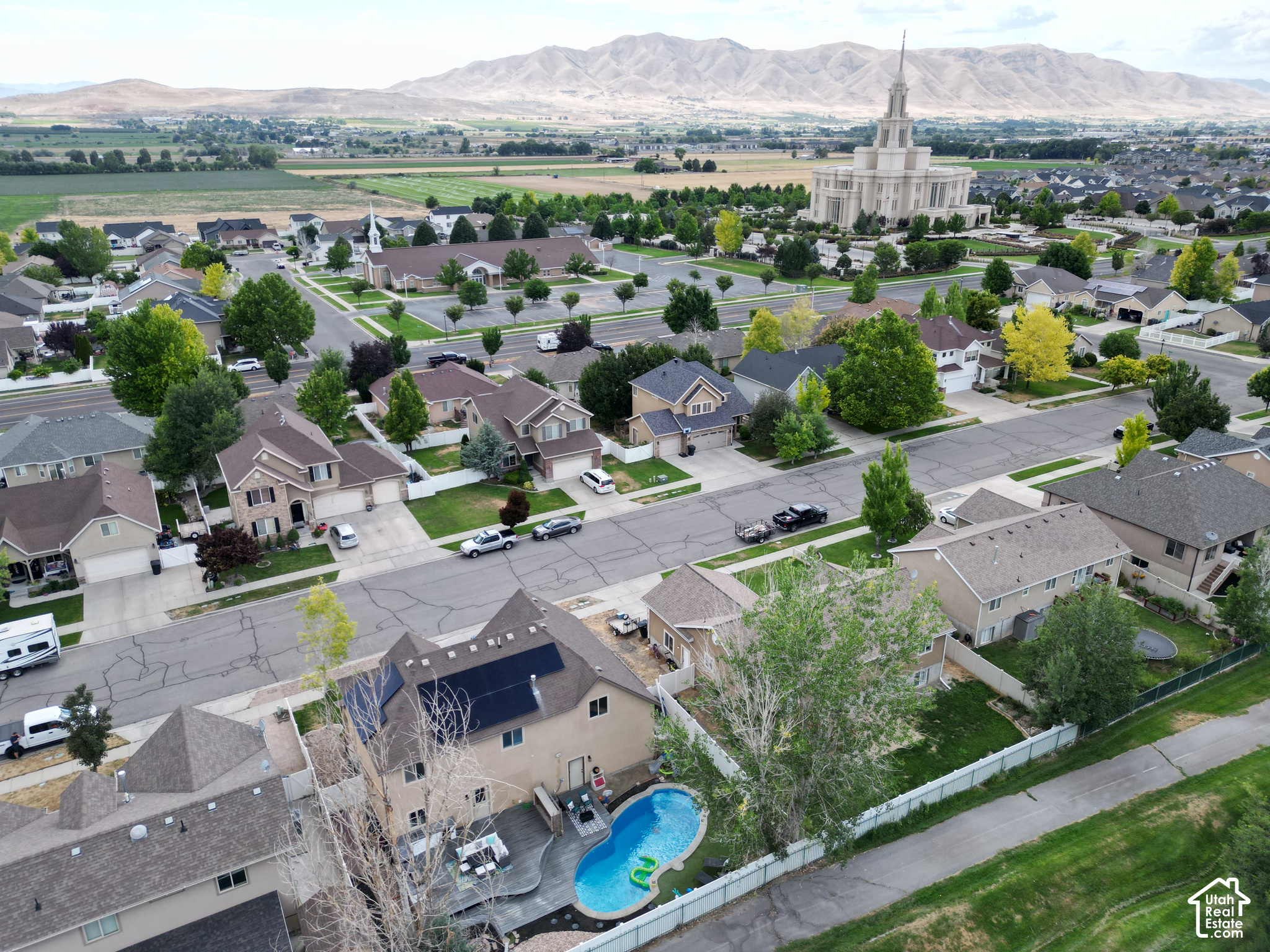 main property photo 20