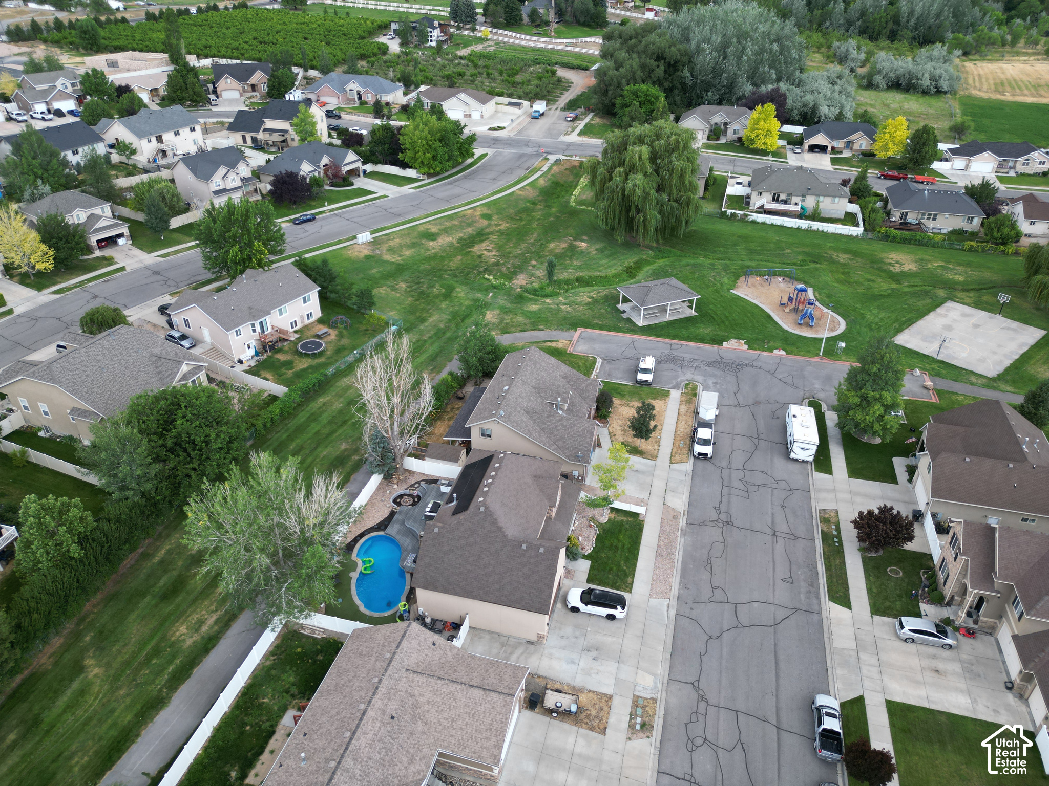 main property photo 24