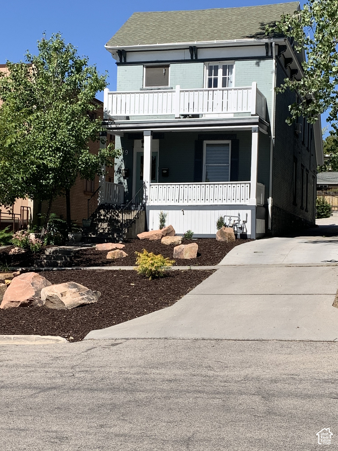 main property photo 11