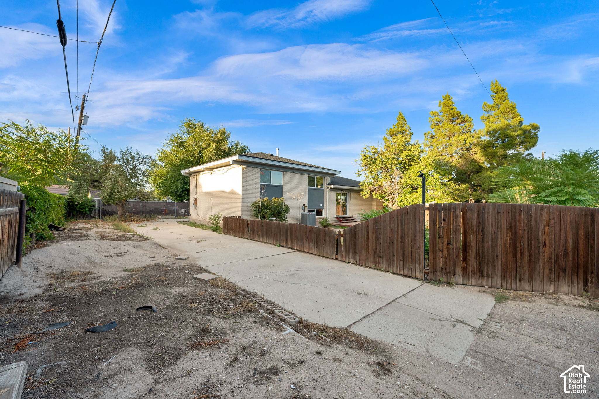 main property photo 30