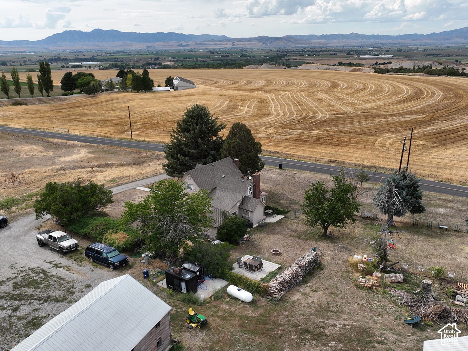 main property photo 19