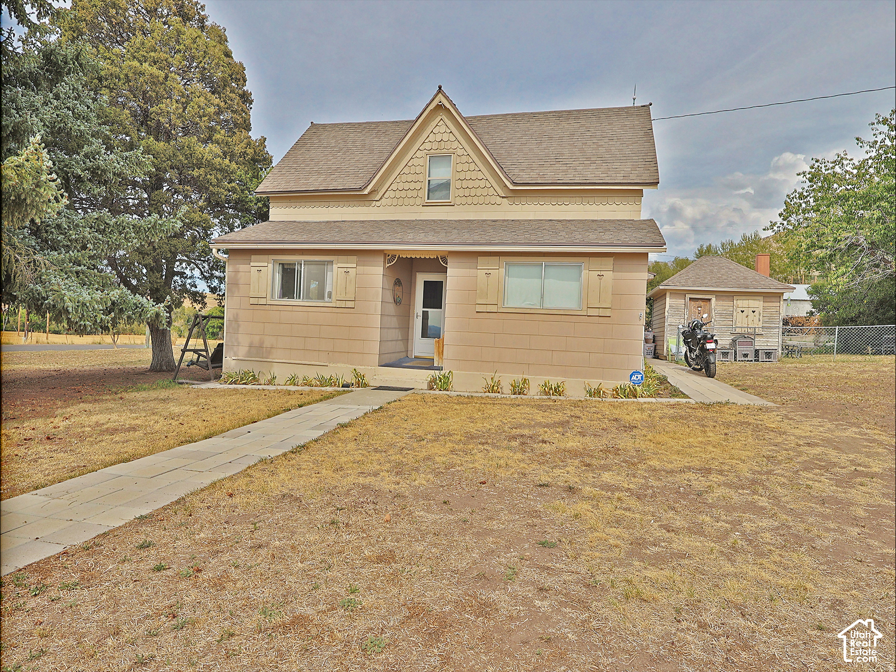 main property photo 5