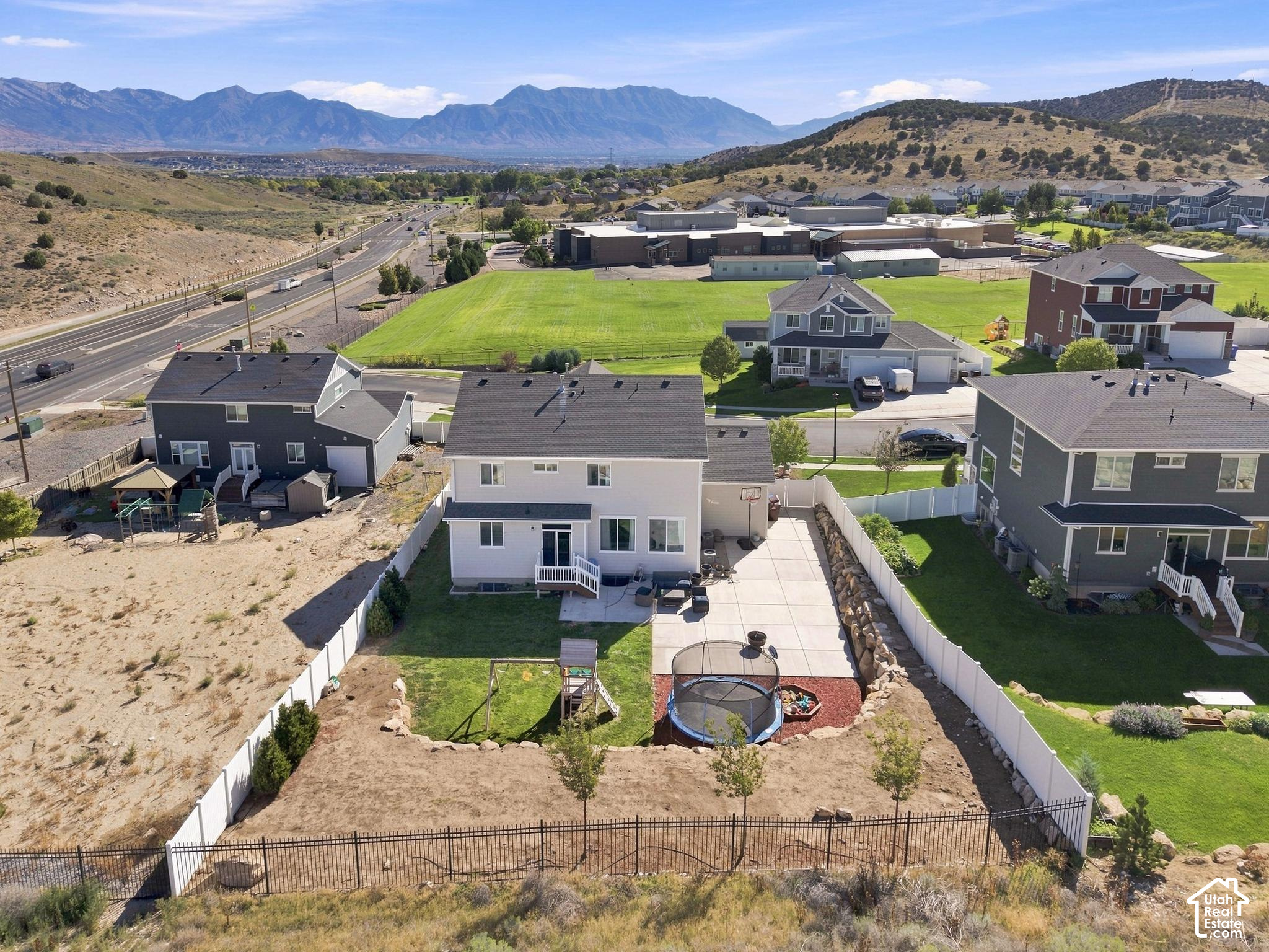 main property photo 35
