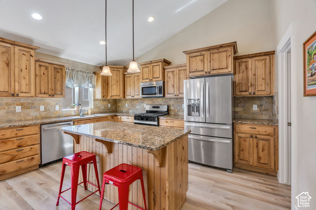main property photo 6