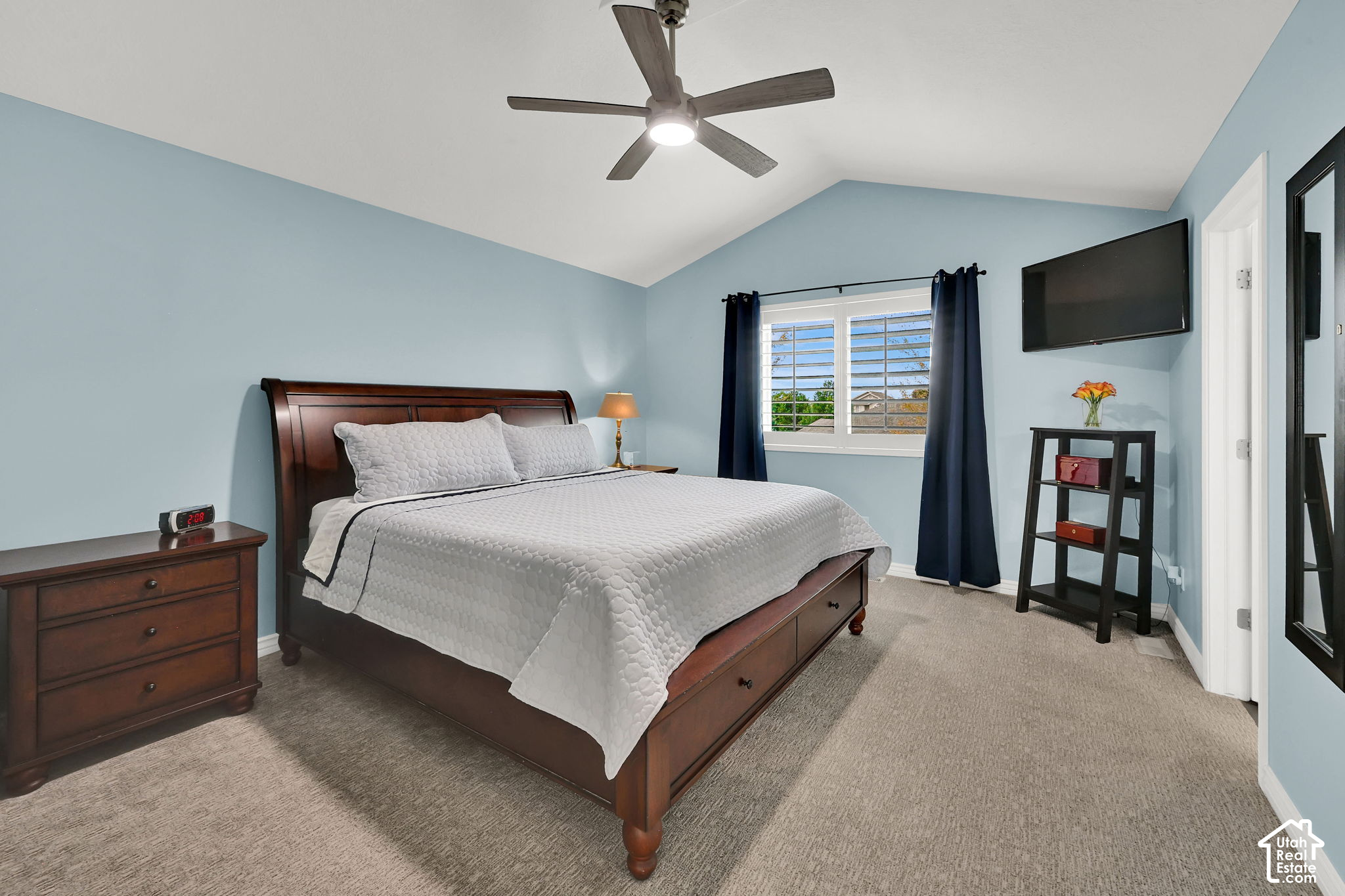 main property photo 13