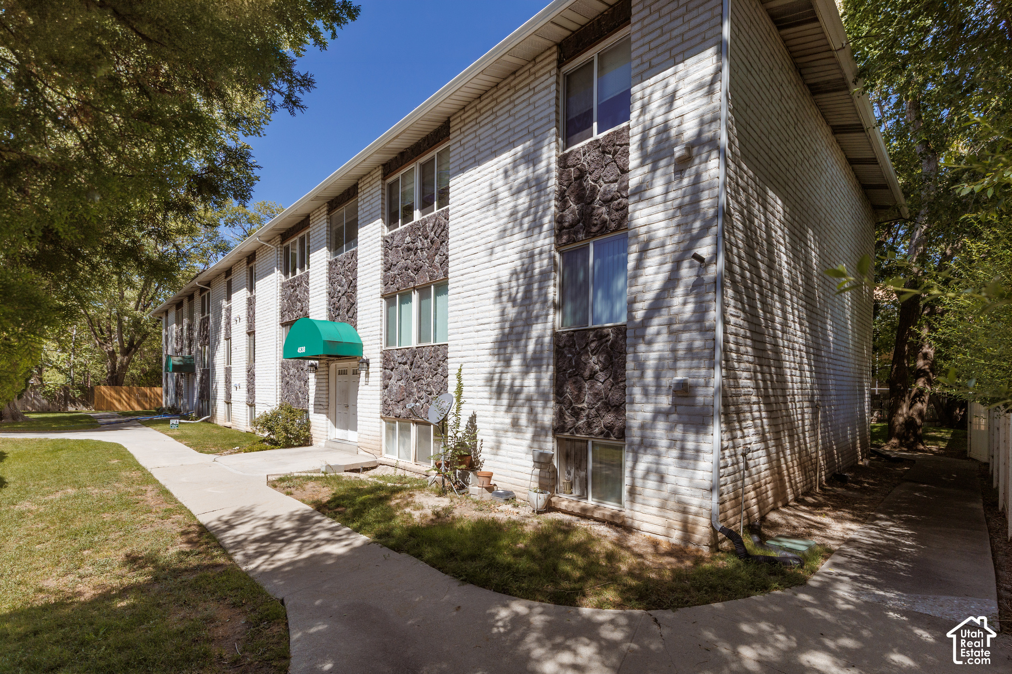 main property photo 14