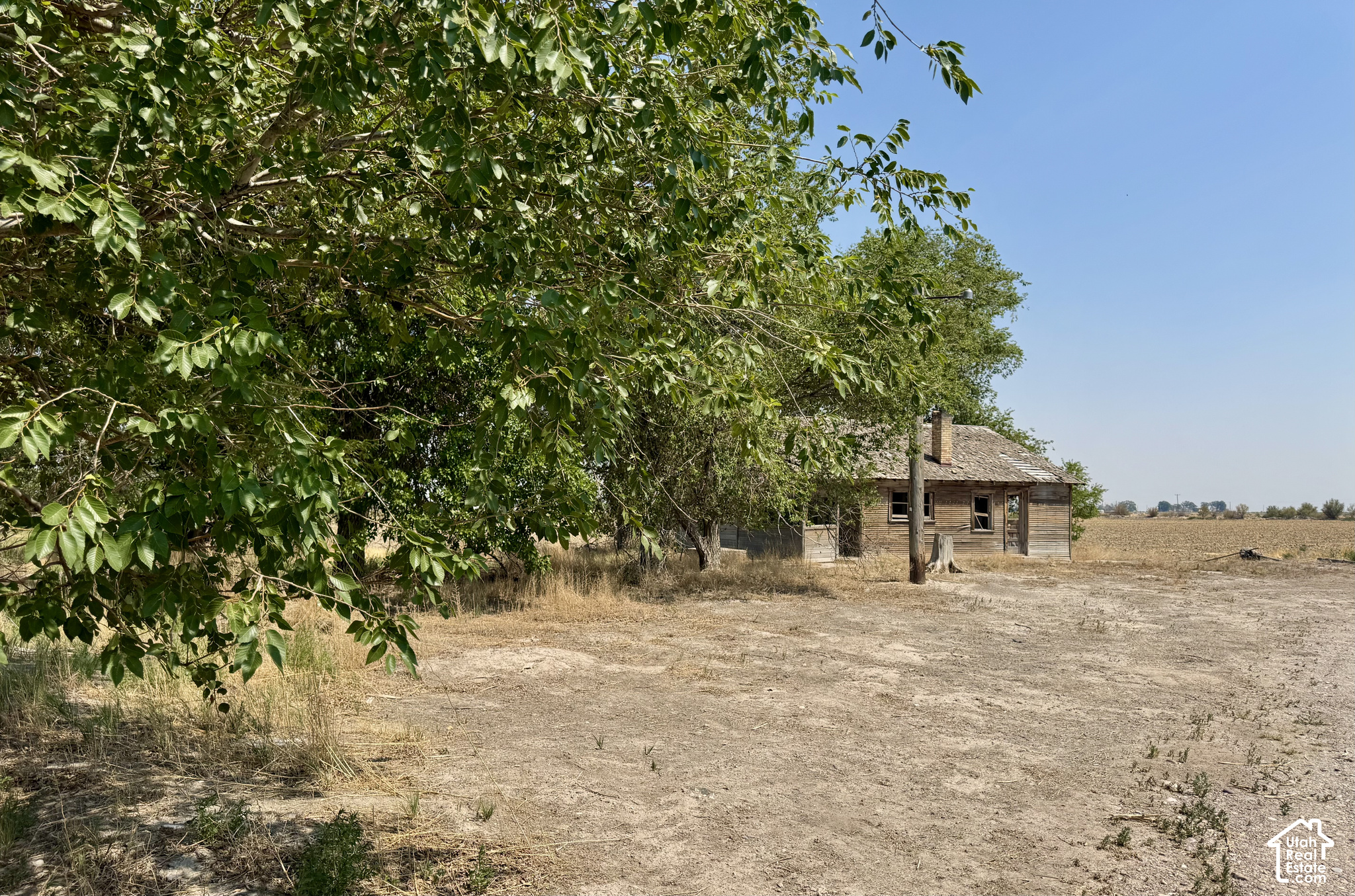 main property photo 27