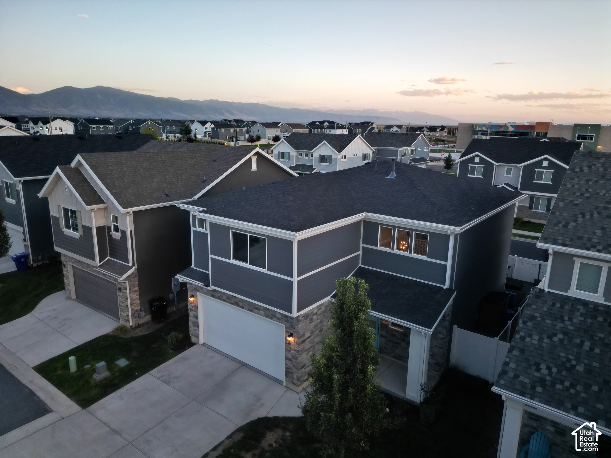 main property photo 45