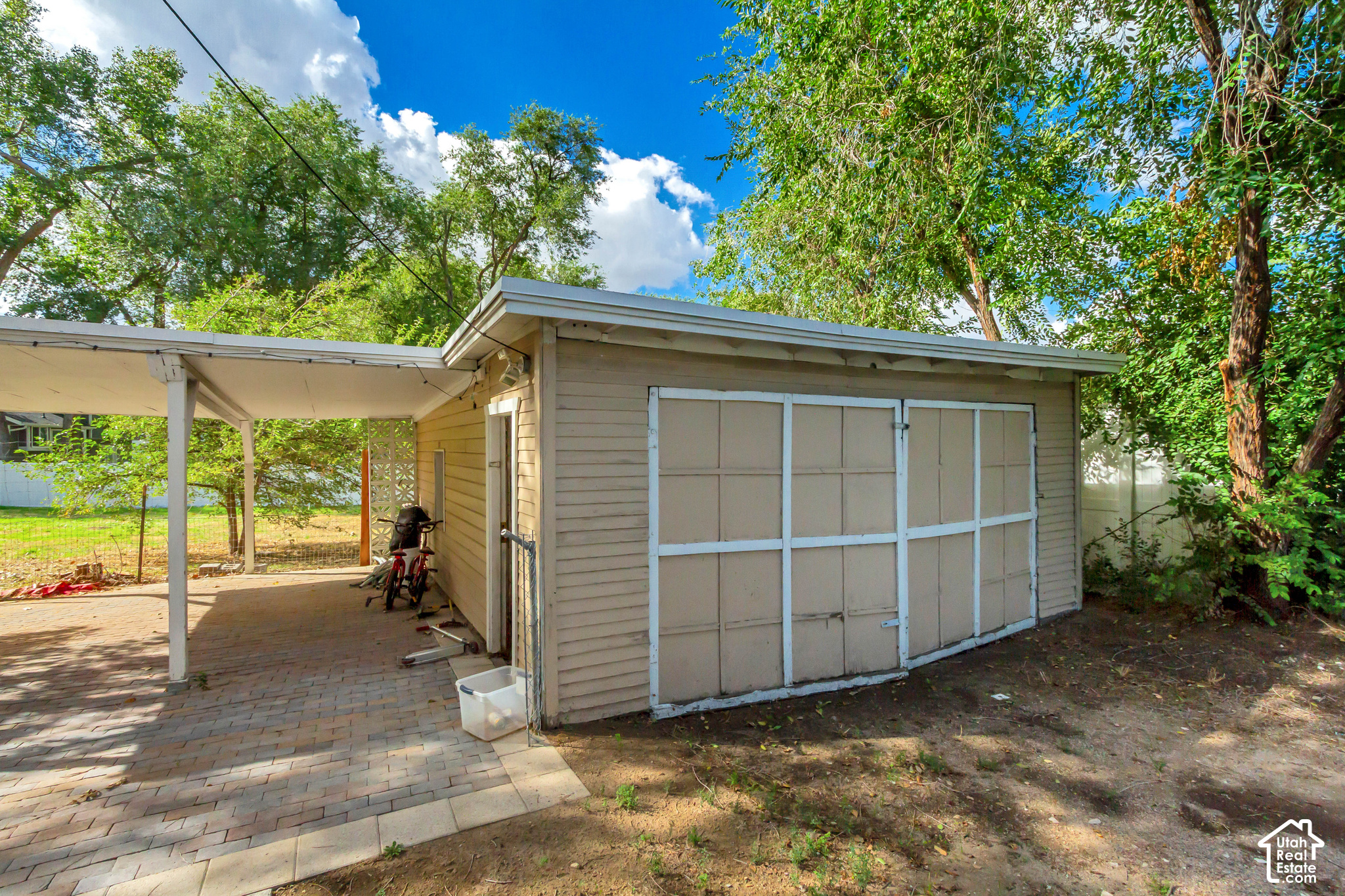 main property photo 17